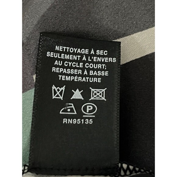 Lafayette 148 Silk Shirt‎ Medium Button Up Geometric Long Sleeve Office Work - Picture 10 of 10